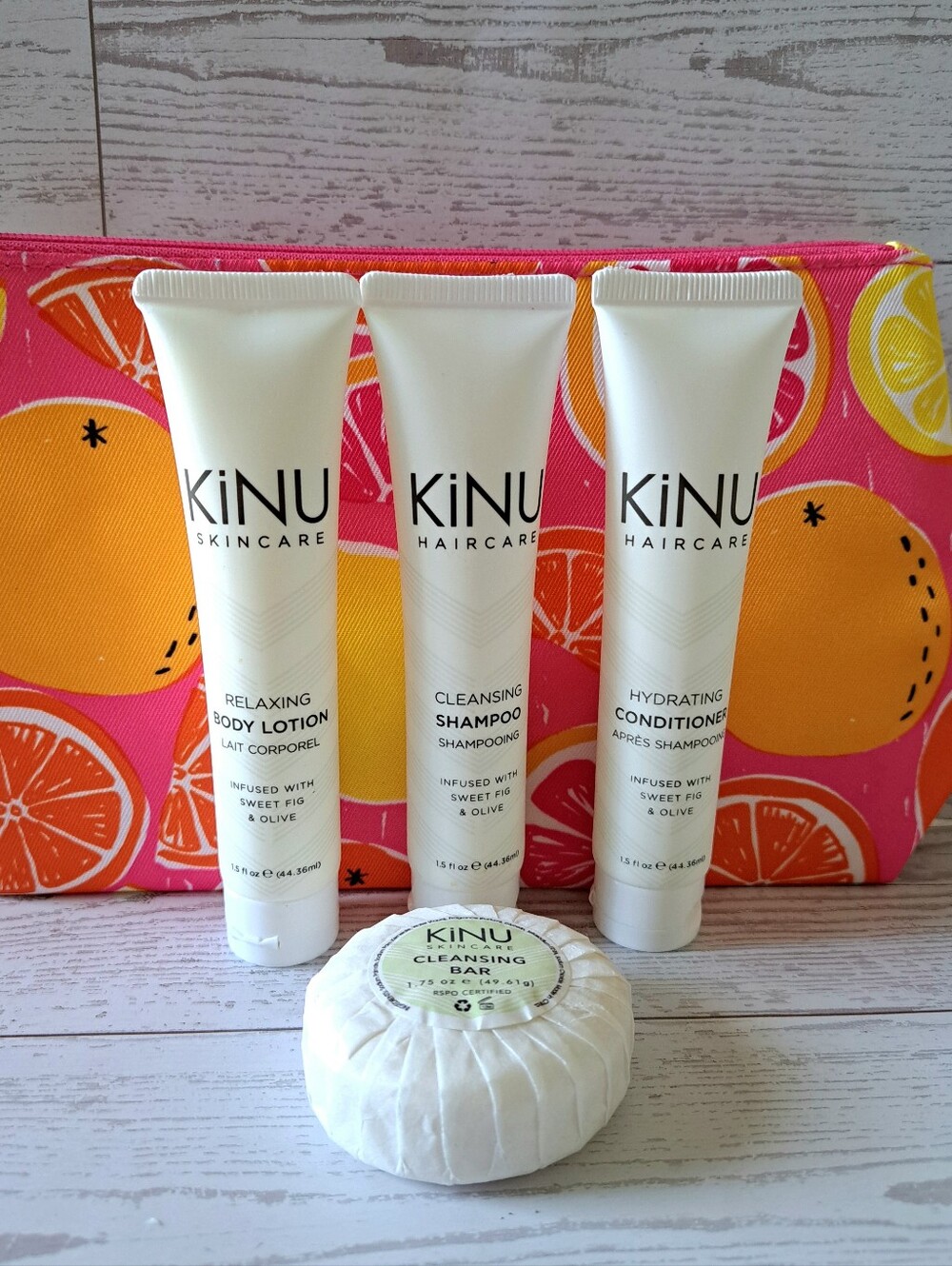 Travel Body Care Set in White - Shampoo, Conditioner & Body Lotion